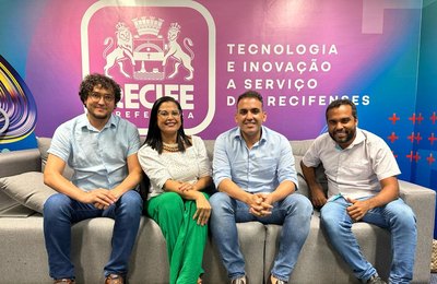No Recife, prefeito de Pilar conhece estratégia de transformação digital para aplicar em Alagoas 