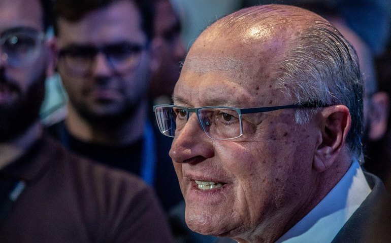 Alckmin vê tarifa global de Trump como oportunidade para indústria brasileira