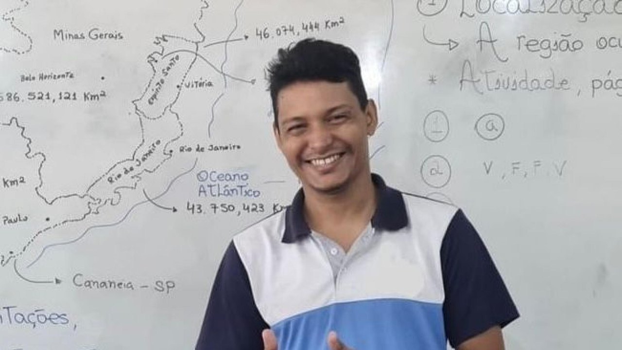 Pesquisador da Uneal recebe Prêmio de Excelência Acadêmica da Fapeal