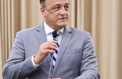 Galba Novaes volta a cobrar esclarecimentos à BRK sobre desabastecimento de água em Messias