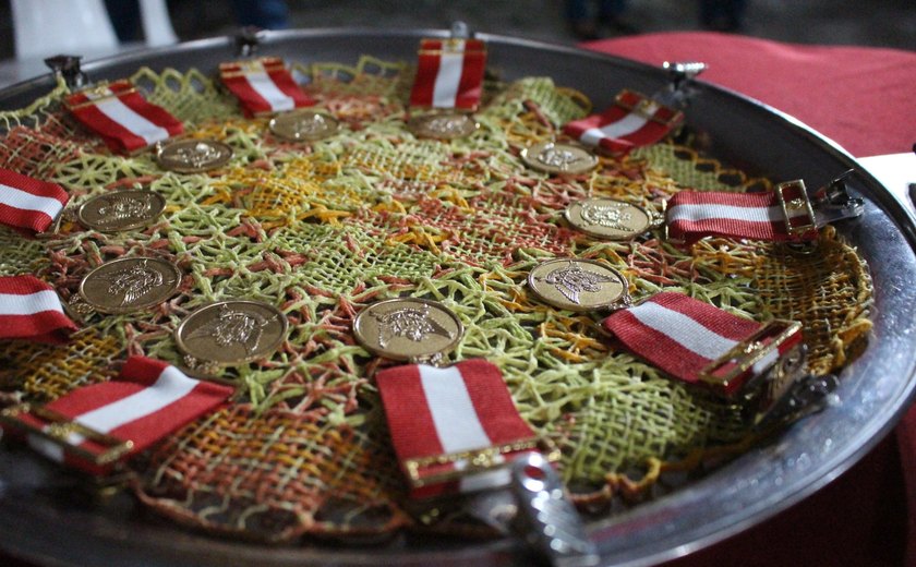 Secretário de Planejamento recebe honraria por atuações junto ao Corpo de Bombeiros