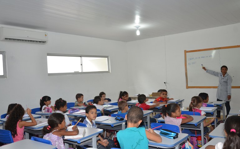Escolas municipais de Canapi são climatizadas