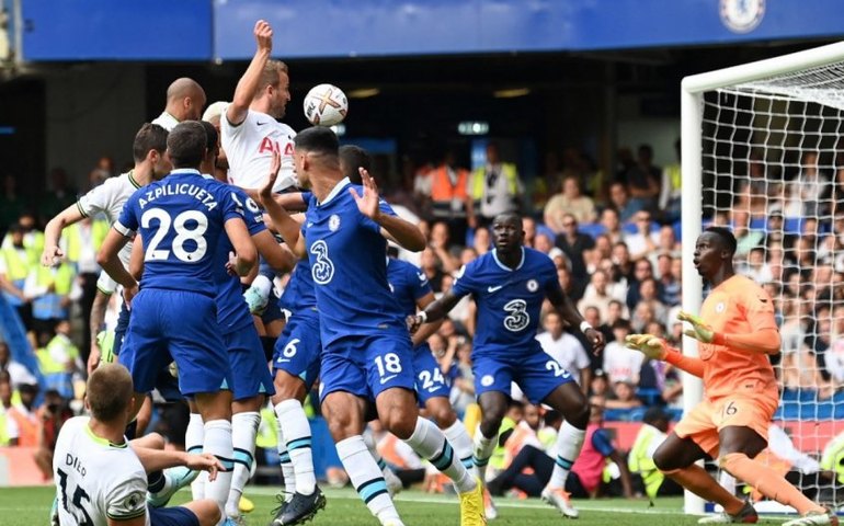 Tottenham empata clássico com Chelsea no último lance e técnicos se estranham
