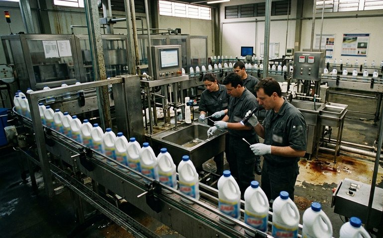 Ypê: Fiscais relatam falta de higiene em fábrica e encontram bactéria em produtos de limpeza pela 2ª vez