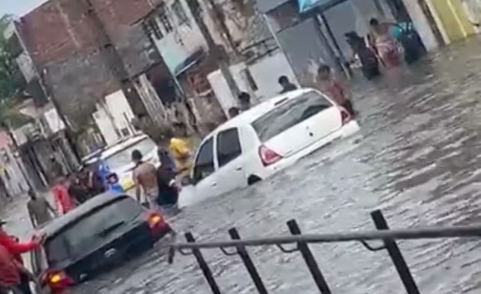 Chuvas inundaram varios bairros e municípios do Grande Recife nesta quinta-feira