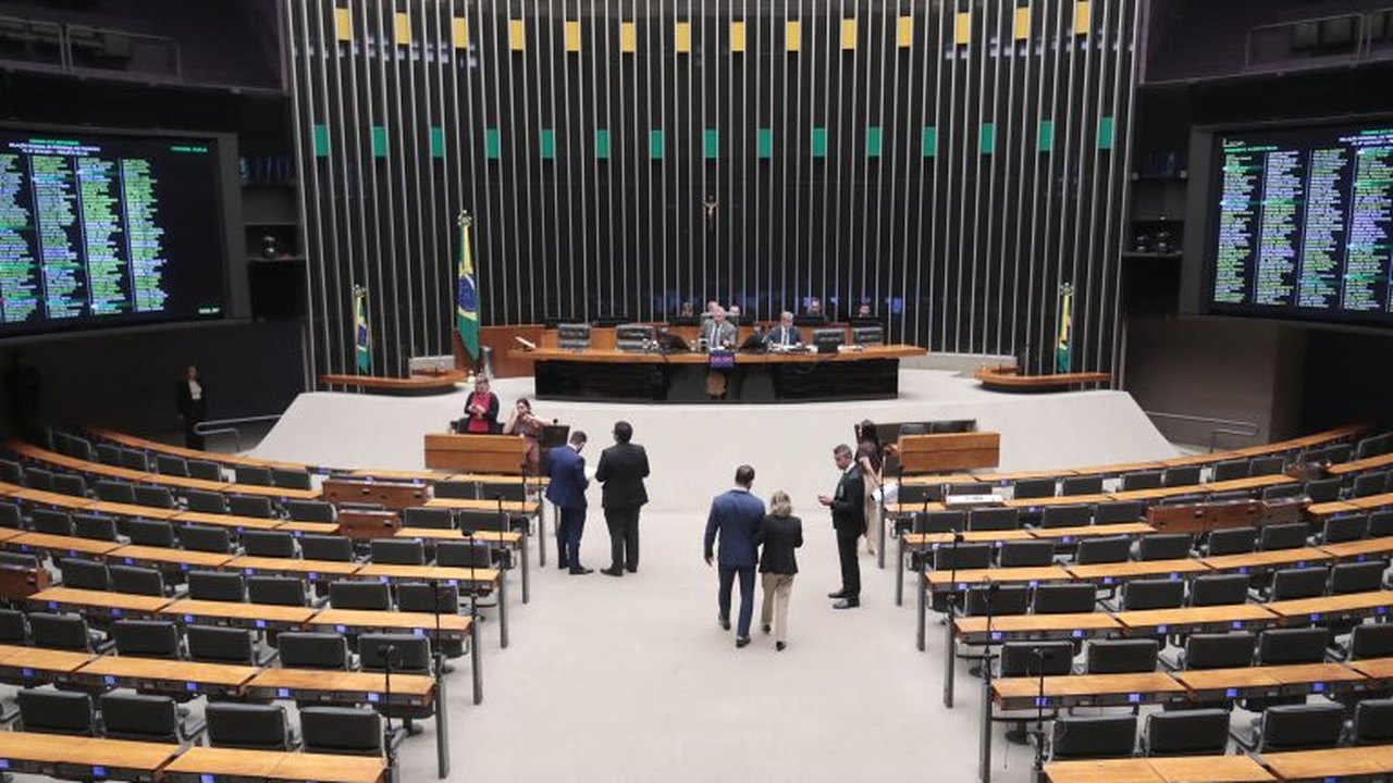 Conselho de Ética da Câmara decide sobre suspensão de deputados por ocupação da Mesa Diretora
