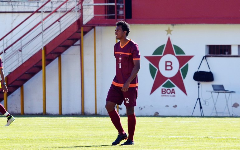 Júlio Santos é suspenso e desfalca o Boa Esporte contra o CRB