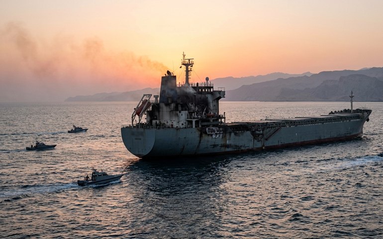 Irã afirma que navio ignorou alertas antes de ataque no Estreito de Ormuz