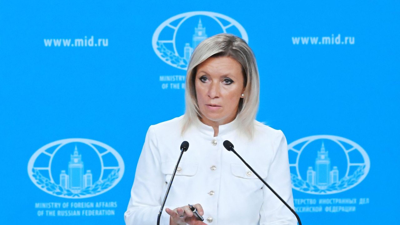 Zakharova afirma que governo de Kiev alia aparato estatal e táticas terroristas