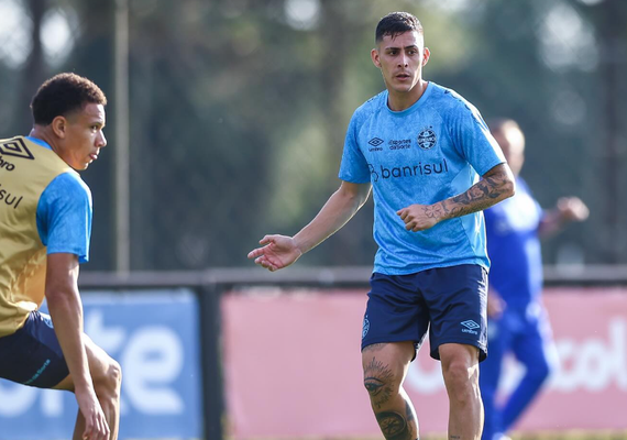 Grêmio leva empate no fim, termina em 2º do Grupo C e pega o Flu nas oitavas da Libertadores