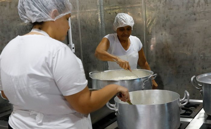 A ideia de alimentar as pessoas da comunidade que estavam passando necessidade em meio à crise de saúde