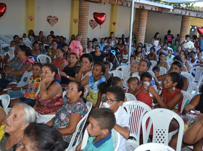 Deputada Thaise Guedes promove festas em alusão ao Dia das Mães