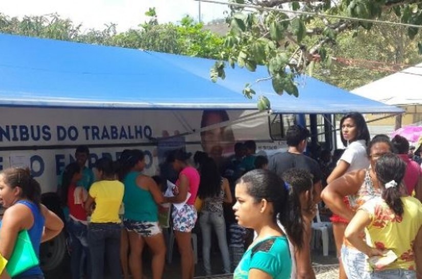 Ônibus do Sine emite mais de duas mil carteiras de trabalho em 2016