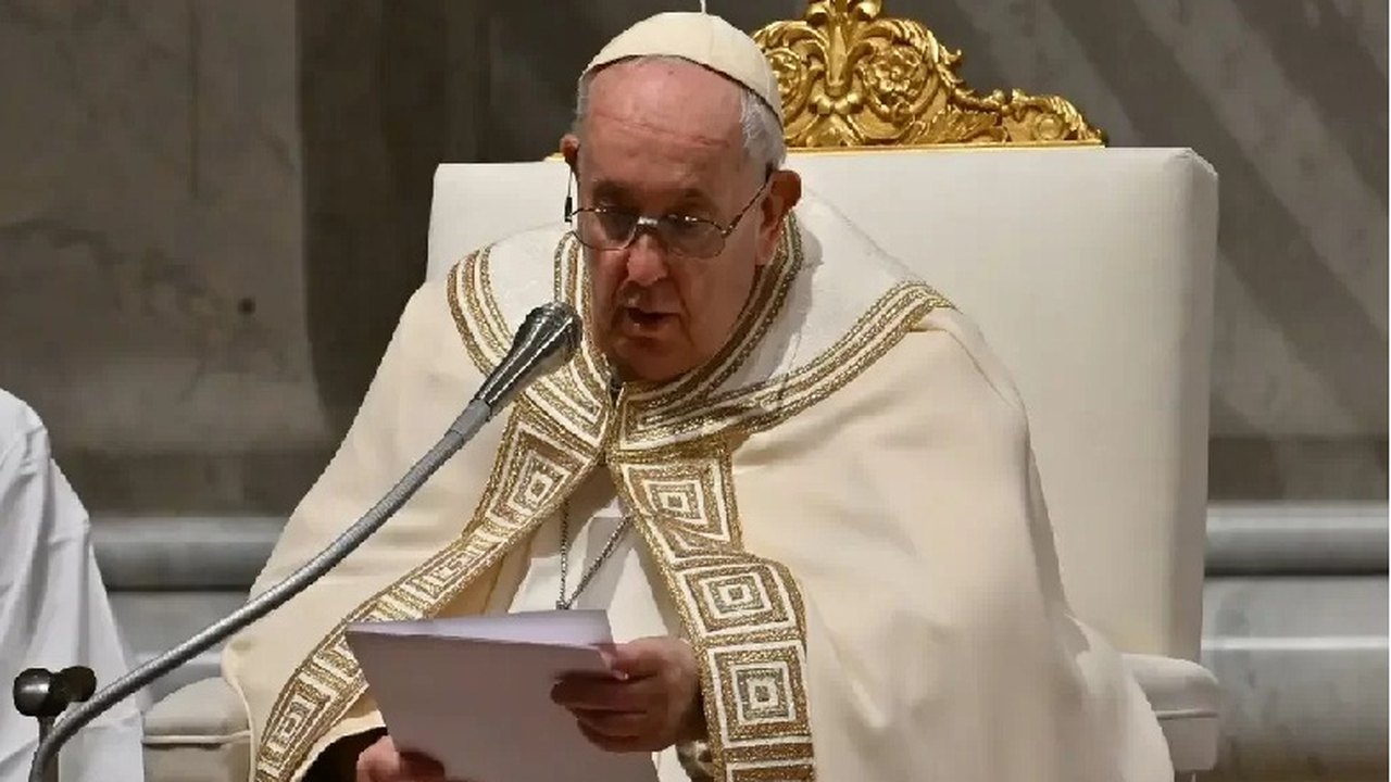 Papa fala em ‘polarização exacerbada’ como sinal de enfraquecimento democrático