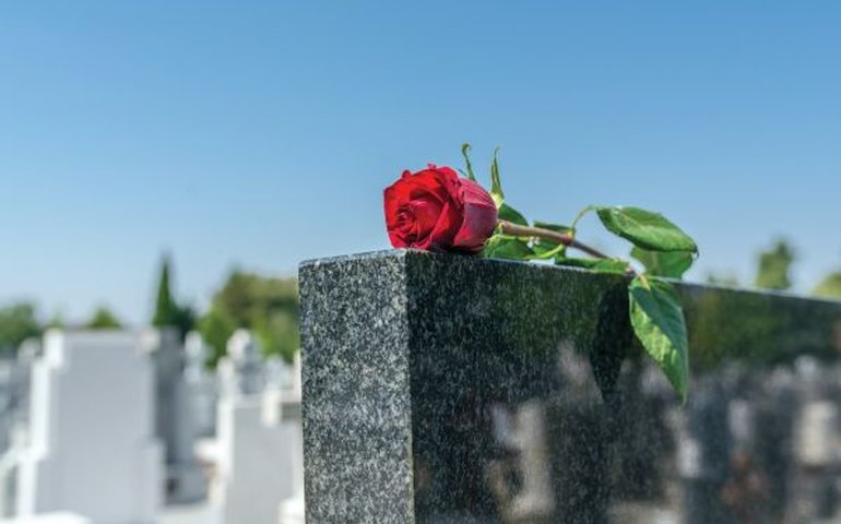 Ministério Público e Procon/AL fazem alerta para compras seguras no Dia de Finados