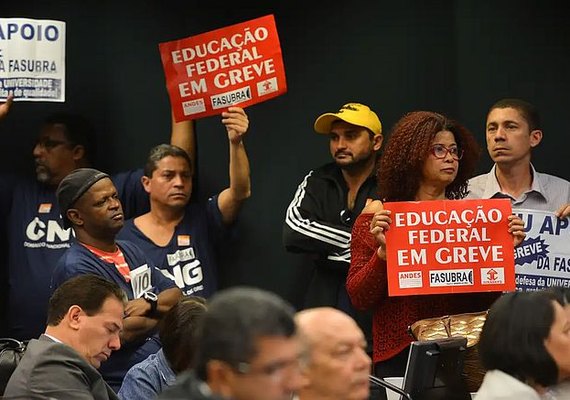Servidores federais de educação iniciam greve nesta quarta (3); reitoria do Ifal se pronuncia