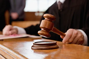 por-que-os-juc3adzes-usam-martelo-no-tribunal