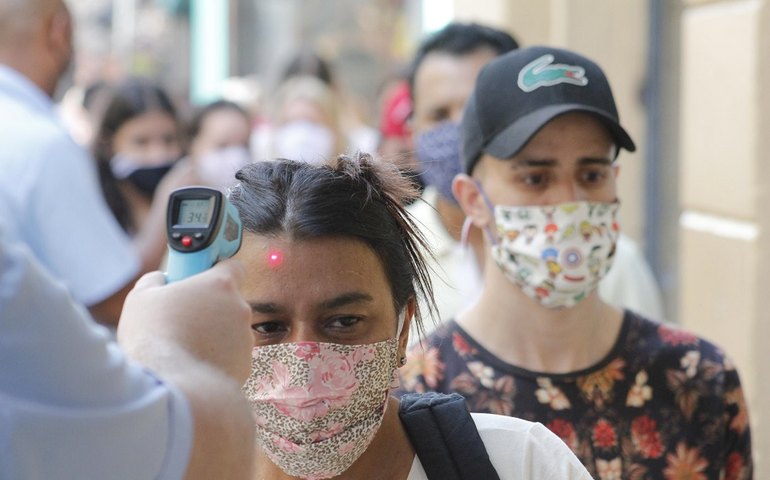 Governo de SP admite que possibilidade de segunda onda &#8216;existe&#8217;