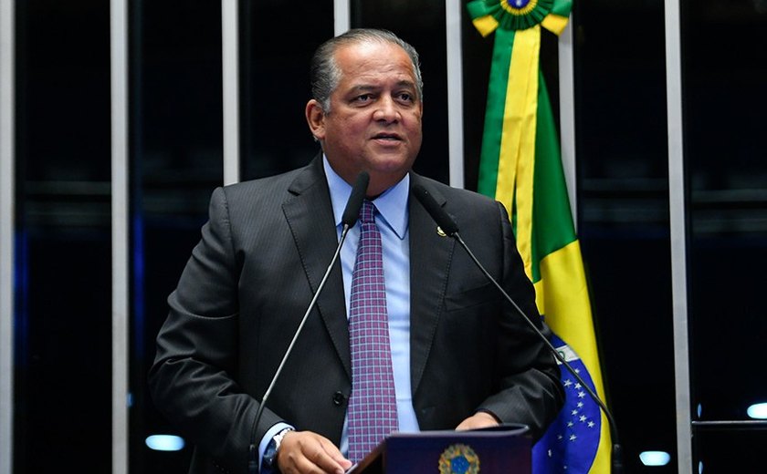 Eduardo Gomes defende Wanderlei Barbosa, governador de Tocantins