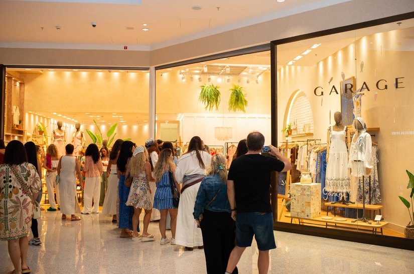 Liquidação Lápis Vermelho movimenta o Parque Shopping com descontos e live especial no TikTok