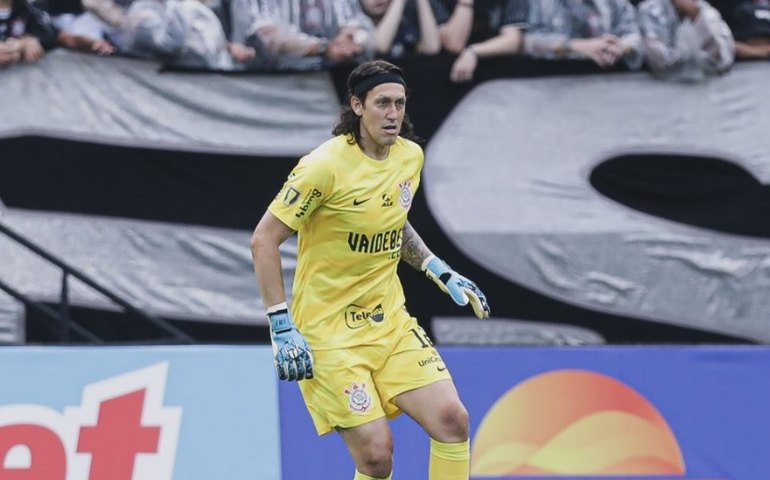 Cássio usa rede social para festejar marca de 700 jogos pelo Corinthians: 'Privilegiado'