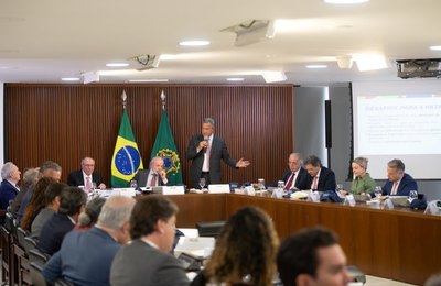 Governo Federal apresenta resultados históricos e lista novos projetos em reunião ministerial