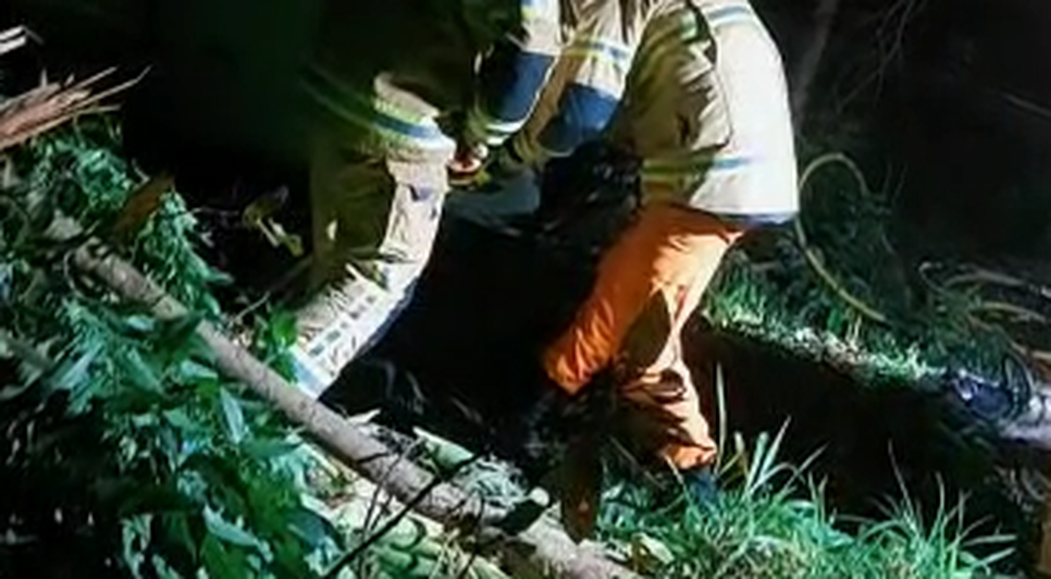 Capotamento deixa motorista morto e passageiro ferido no Sul Sergipano