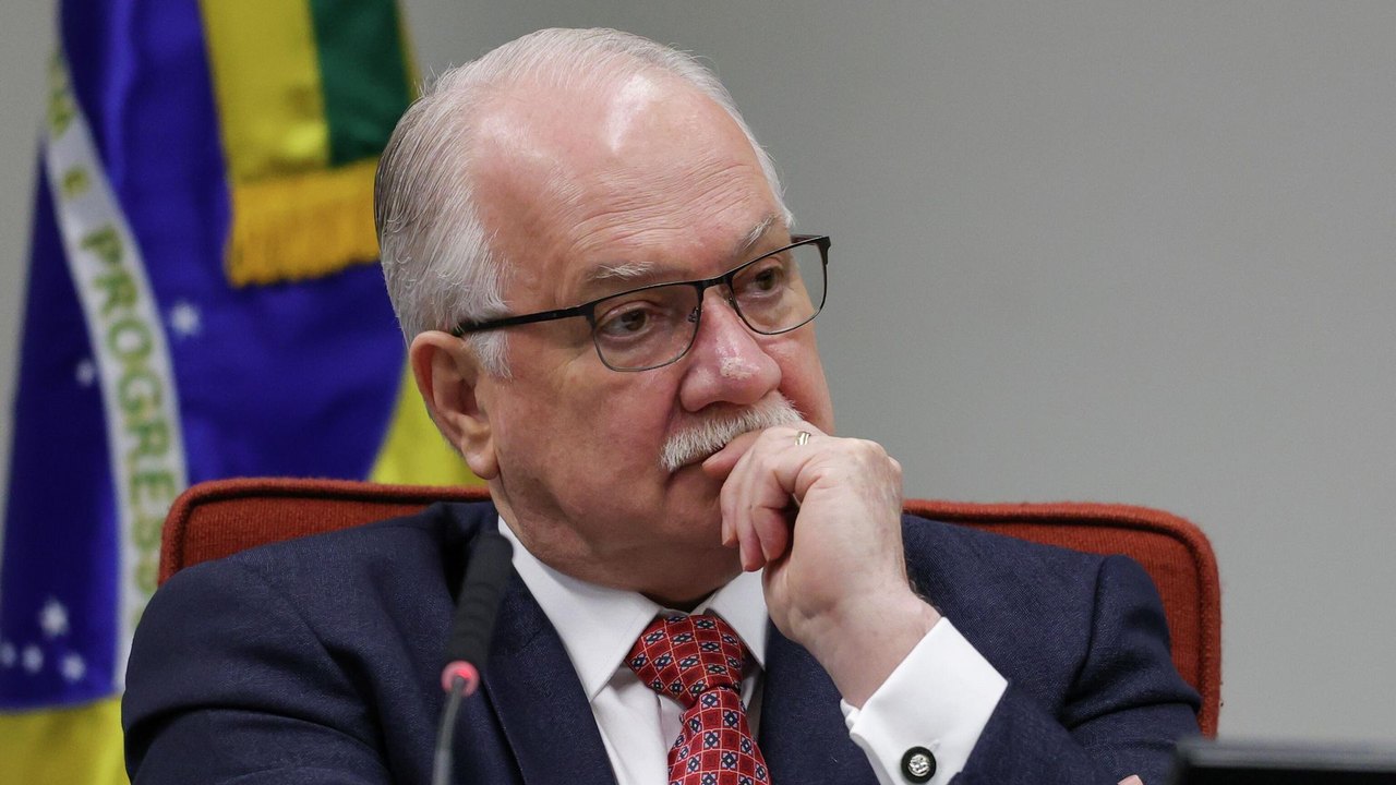 Fachin afirma que decisão de Moraes de investigar fonte de jornalista será levada ao plenário do STF