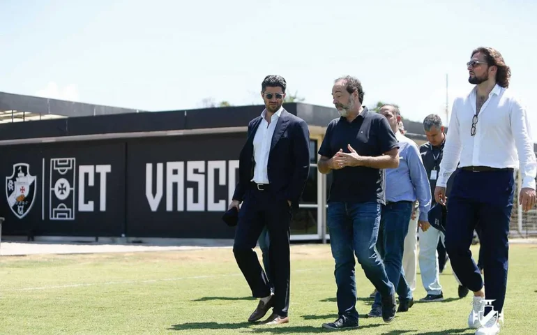 Diretoria do Vasco promete novo técnico para esta semana e adianta visita da 777 ao Brasil