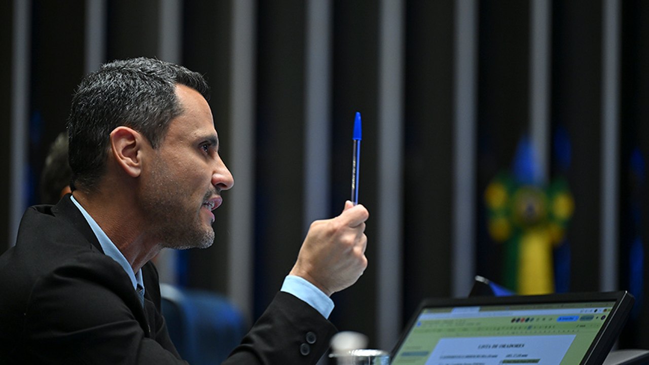 Cleitinho defende fim de incentivos fiscais a mineradoras de Minas Gerais
