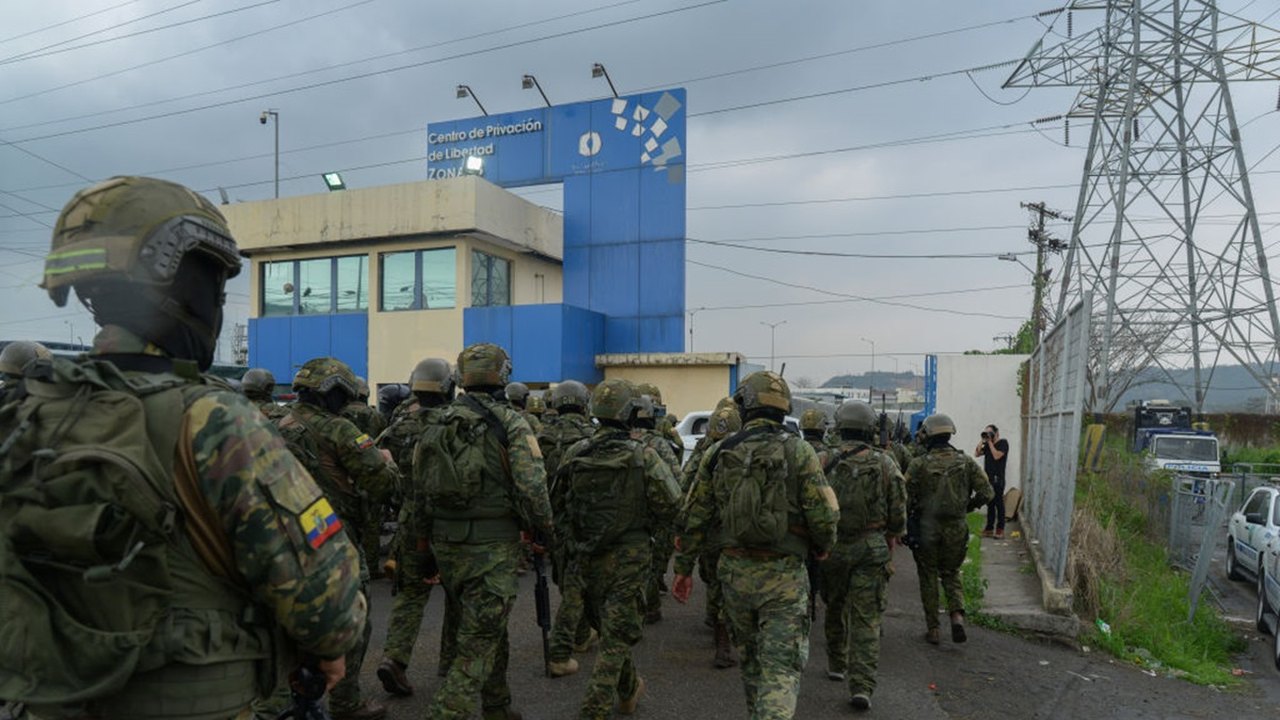 Referendo no Equador: maioria apoia endurecimento de medidas de segurança, aponta boca de urna