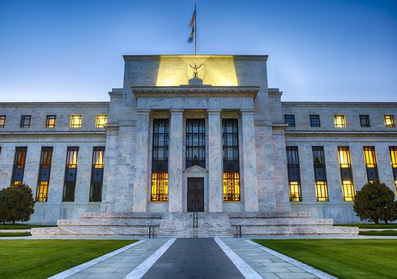 EUA: Fed mantém a taxa de juros entre 0% e 0,25% ao ano, em decisão unânime