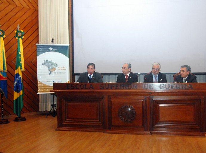 IRB capacita sobre inteligência e controle e preços referenciais