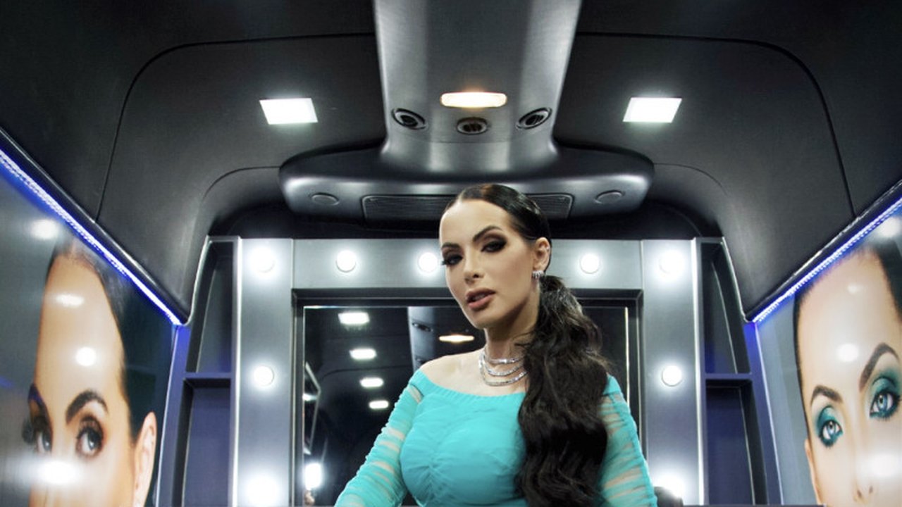 Apresentadora Carla Prata estreia nova atração na RedeTV!