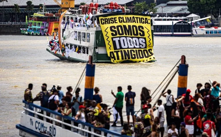 Deputados marcam presença em eventos paralelos à COP30 em Belém