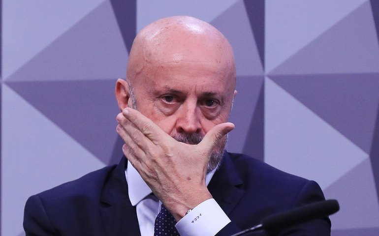 Mendonça vota para manter prisão de suspeitos por fraude no INSS