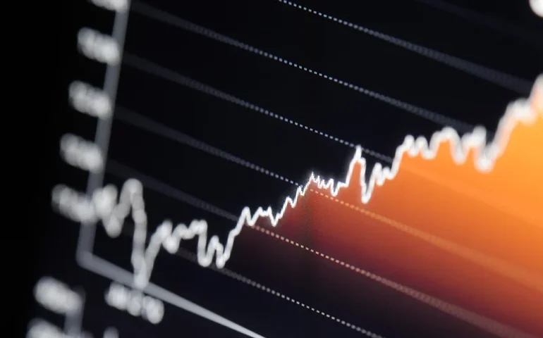 Taxas de juros apagam queda e encerram sessão estáveis diante de alta do dólar e dos Treasuries