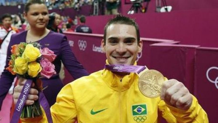 Arthur Zanetti faz história e conquista o ouro nas argolas