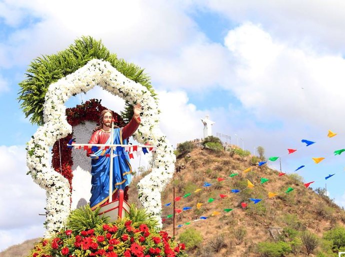 Festa dos padroeiros Jesus, Maria e José da Vila Limoeiro segue até domingo