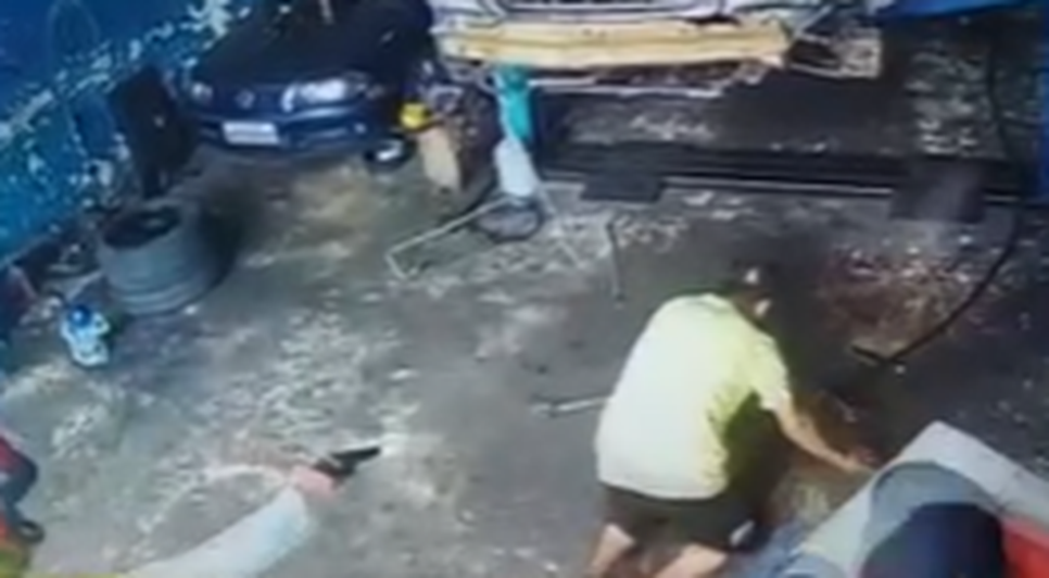 Funcionário é morto a tiros dentro de oficina em Nossa Senhora da Glória