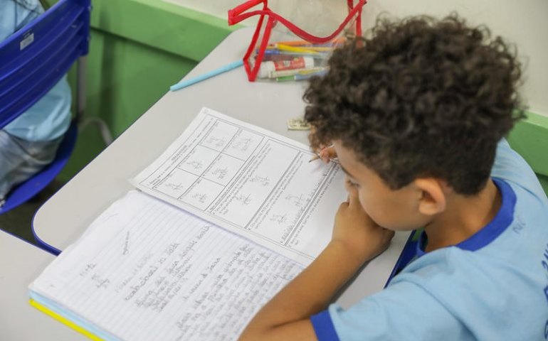 Entra em vigor a lei que cria o Sistema Nacional de Educação