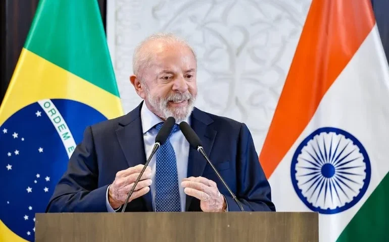 “É importante mostrar para o mundo o momento que vive o Brasil”, diz Lula, na despedida da Índia