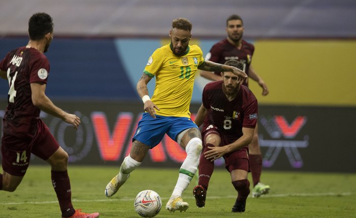 Neymar durante partida entre Brasil e Venezuela pela primeira rodada da Copa América 2021