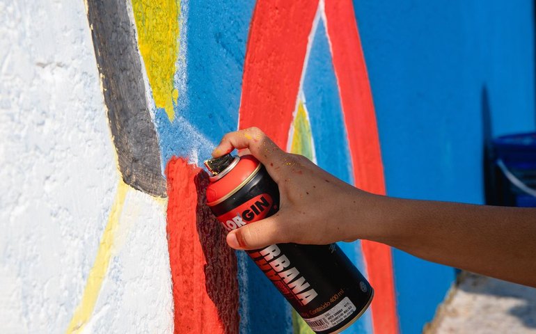 Festival de grafite reúne artistas de 25 estados na Bahia