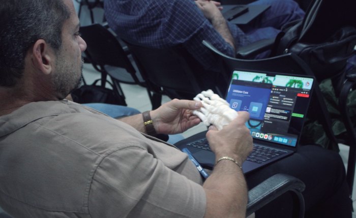 Com a tecnologia, o cirurgião passa a ter acesso a modelos reais dos ossos do paciente