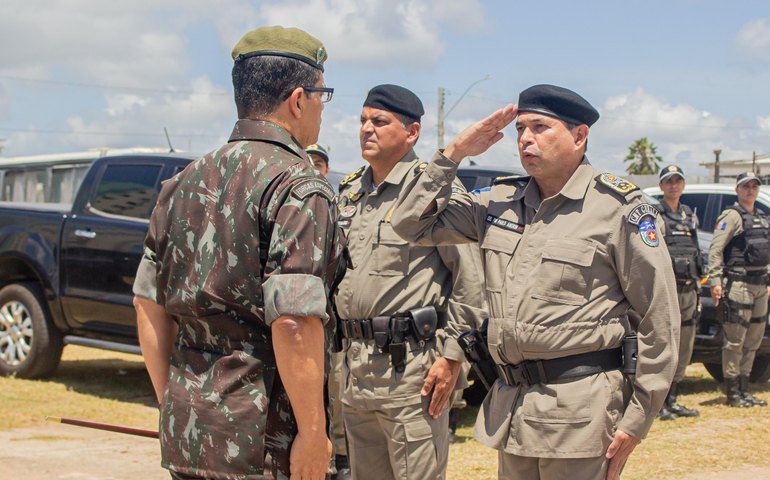 PM recebe visita do comandante da 10ª Brigada de Infantaria Motorizada do Exército Brasileiro