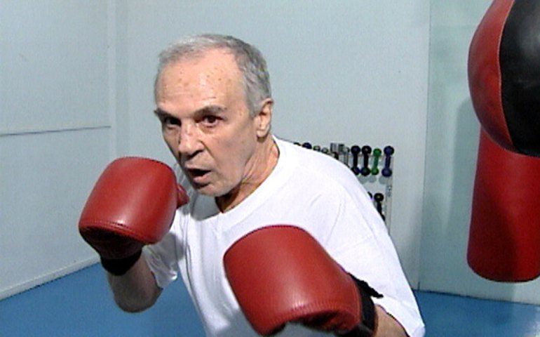 Aposentado desde 1976, Eder Jofre ainda é o maior peso-galo da história do boxe