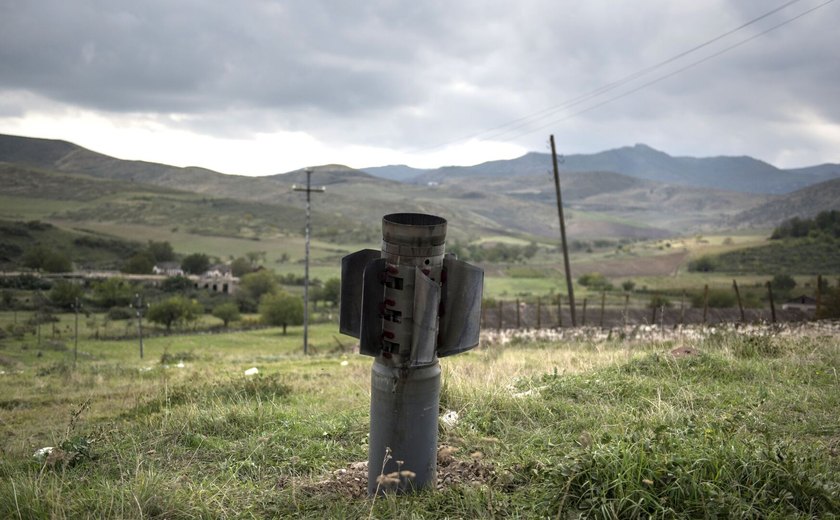 Jornalista: soltura de líder armênio de Nagorno-Karabakh por Baku permitiria resolver o conflito