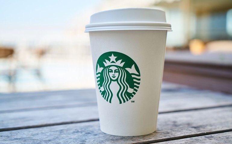 Starbucks anuncia saída da Rússia com fechamento de 130 lojas