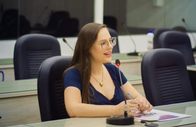 Projeto institui o mês de conscientização, enfrentamento e combate á violência obstétrica